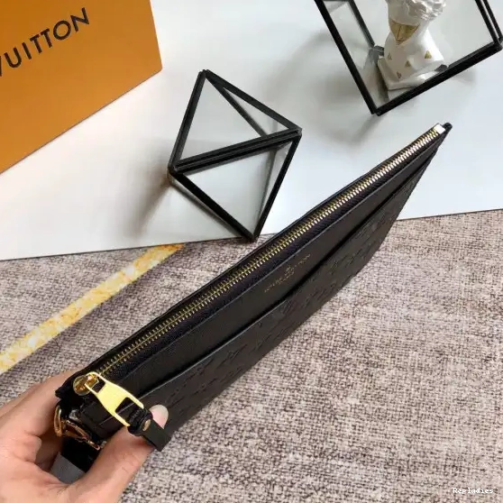 Fake Louis Bags POCHETTE MM MÉLANIE VUITTON LOUIS 0701